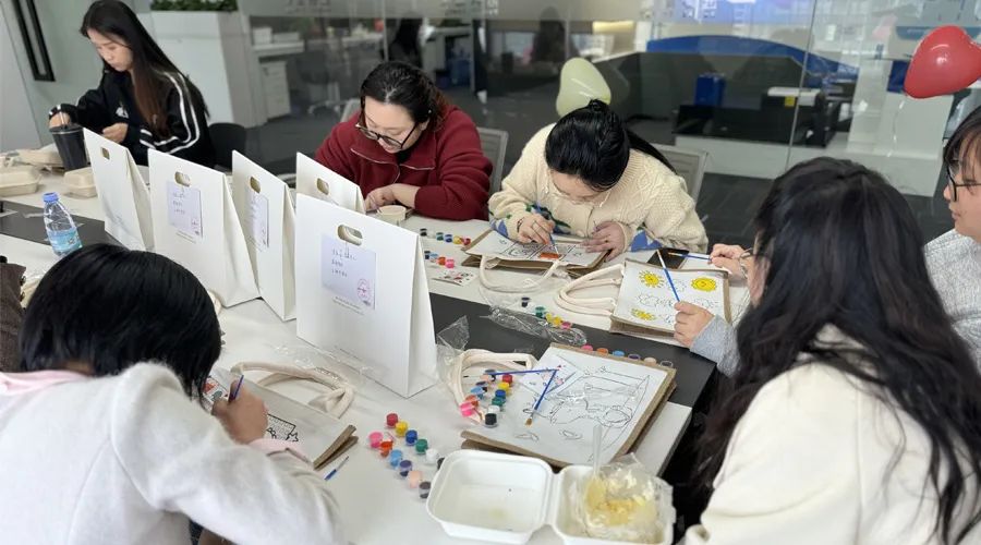 花开十里，美丽如你 | 97522国际游戏储能举办三八妇女节艺术DIY活动